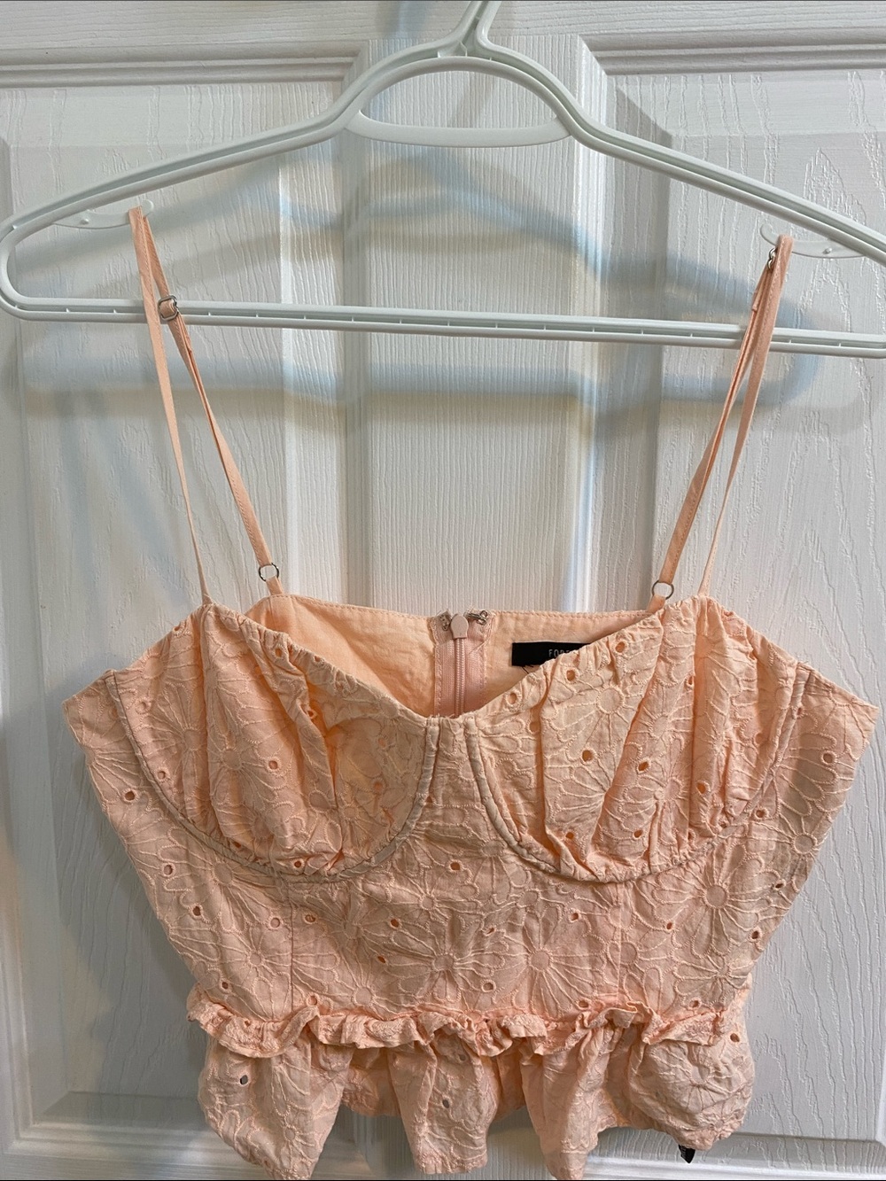 Forever 21 Peach Floral Eyelet Crop Top Built-in Bra Bustier Women’s Medium
